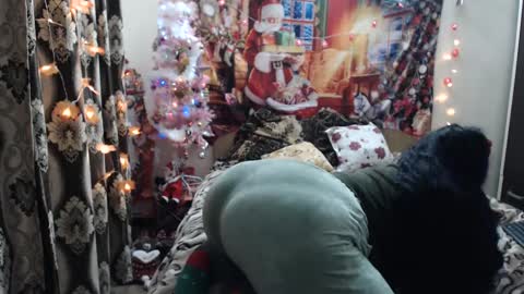 hugeassdevil online show from 12/28/24, 05:02