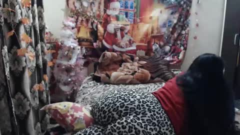 hugeassdevil online show from 01/24/25, 07:07