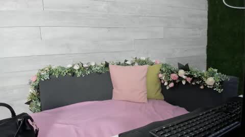 Erin online show from 03/10/25, 04:28