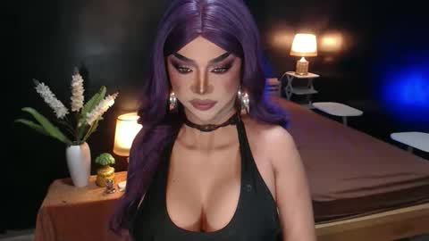 Christine online show from 04/10/26, 01:16