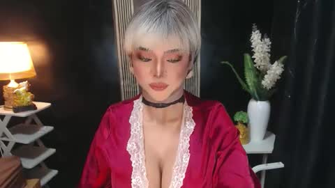 Snapshot of hugecockchristine chatting on 04/24/26, 05:48 Christine online show from 04/24/26, 05:48