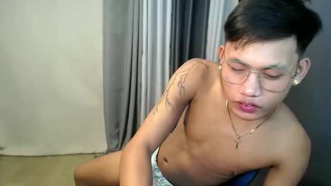 hugecockjames09 online show from 09/15/25, 05:51