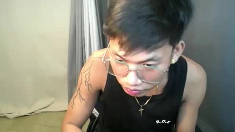 hugecockjames09 online show from 09/26/25, 11:03