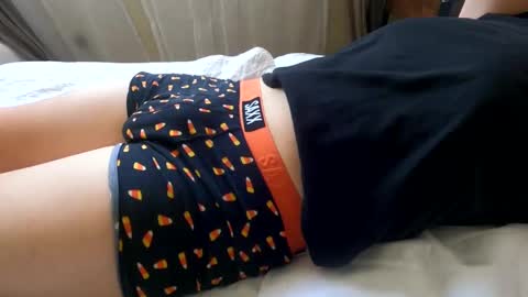 Snapshot of hugecumshots1 chatting on 01/23/25, 10:01 HugeCumshots online show from 01/23/25, 10:01