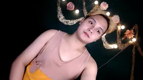 Snapshot of hugedickjp chatting on 12/06/24, 12:05 hugedickjp online show from 12/06/24, 12:05