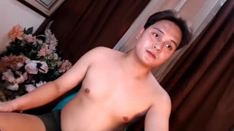 Snapshot of hugedickjp chatting on 01/21/25, 05:38 hugedickjp online show from 01/21/25, 05:38