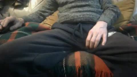 Snapshot of hugenob4u chatting on 12/25/24, 09:33 hugenob4u online show from 12/25/24, 09:33