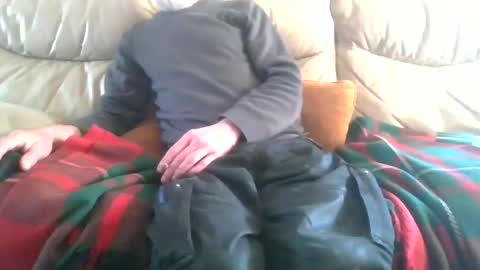 hugenob4u online show from 04/22/26, 12:07