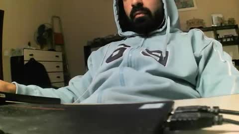 hugeveiny online show from 11/28/25, 05:26