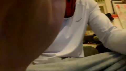 hugewhitecockboy online show from 11/20/25, 10:37