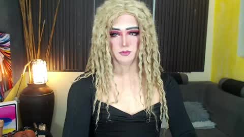 MsLovely online show from 04/22/26, 10:22