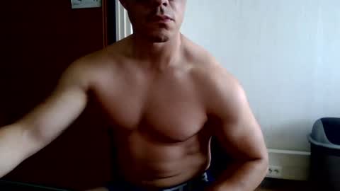 Snapshot of hughjaegg chatting on 06/10/26, 12:04 hughjaegg online show from 06/10/26, 12:04
