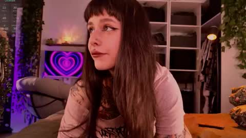 Mika online show from 03/24/26, 12:32