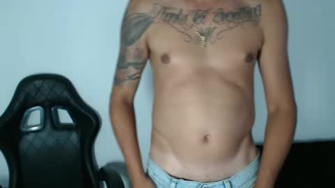 Snapshot of hugopino chatting on 02/04/26, 12:55 Richard14 online show from 02/04/26, 12:55