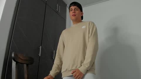 Hugo online show from 03/07/25, 03:40