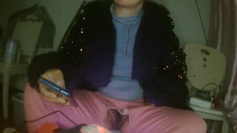 hujiajia520321431 online show from 01/05/26, 10:02