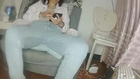 hujiajia520321431 online show from 04/02/26, 11:52