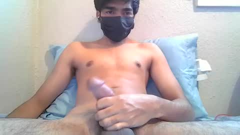 hulkyking1812000 online show from 02/24/25, 07:41