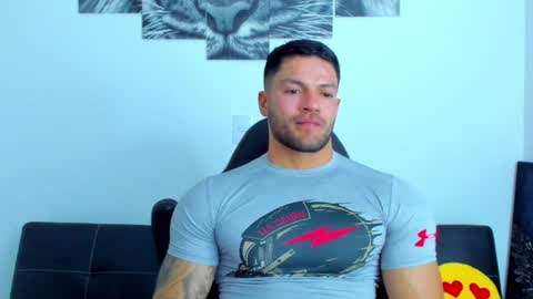 Snapshot of humber_eli chatting on 01/28/25, 03:15 Eli online show from 01/28/25, 03:15