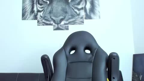 Snapshot of humber_eli chatting on 09/26/25, 11:20 Eli online show from 09/26/25, 11:20