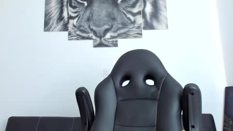 Eli online show from 10/30/25, 03:13