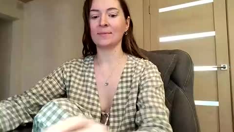 HumpyGrey online show from 10/20/25, 08:48