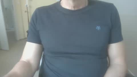 hundeleine online show from 12/02/25, 08:19