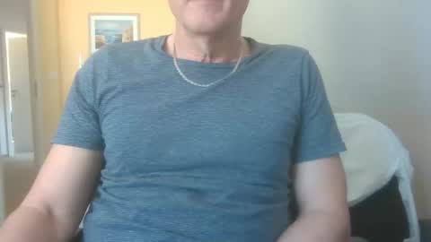 Snapshot of hundeleine chatting on 04/21/26, 07:14 hundeleine online show from 04/21/26, 07:14