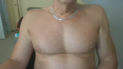 Snapshot of hundeleine chatting on 07/02/26, 01:50 hundeleine online show from 07/02/26, 01:50