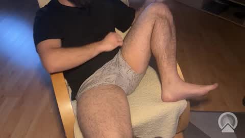 hundick696 online show from 11/30/25, 01:48