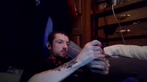 Snapshot of hung36597 chatting on 09/18/25, 06:04 hung36597 online show from 09/18/25, 06:04