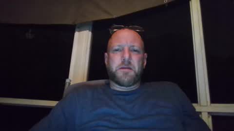 Snapshot of hung9lovespussylipsandnips chatting on 05/24/26, 05:34 Howdy online show from 05/24/26, 05:34