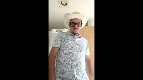 hung_bullrider online show from 04/19/26, 06:54