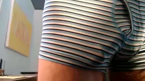 Snapshot of hung_hot_fit10 chatting on 06/08/26, 03:34 Big uncut cock dripping online show from 06/08/26, 03:34