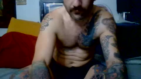Snapshot of hungherowithoutacape chatting on 06/26/26, 07:02 hungherowithoutacape online show from 06/26/26, 07:02