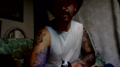 Snapshot of hungherowithoutacape chatting on 06/27/26, 07:57 hungherowithoutacape online show from 06/27/26, 07:57