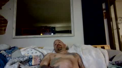 Snapshot of hungherowithoutacape chatting on 07/03/26, 12:33 hungherowithoutacape online show from 07/03/26, 12:33