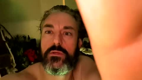 Snapshot of hungitalian40 chatting on 07/14/26, 01:30 hungitalian40 online show from 07/14/26, 01:30