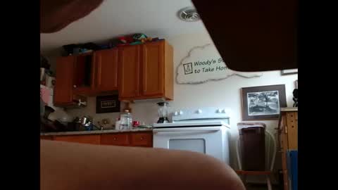 hunglikeahorse063790 online show from 04/23/26, 09:17