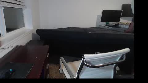 hungmtnman2256 online show from 04/08/26, 04:12