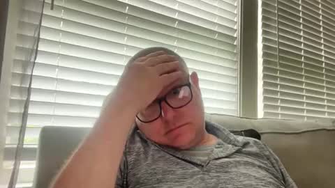 AARON online show from 04/22/26, 04:08