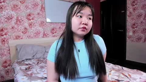 Snapshot of hungrybunny999 chatting on 01/12/26, 03:56 Nancy and Robert online show from 01/12/26, 03:56