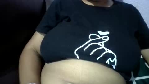 Snapshot of hungrypussy246688 chatting on 05/31/26, 08:43 hungrypussy246688 online show from 05/31/26, 08:43