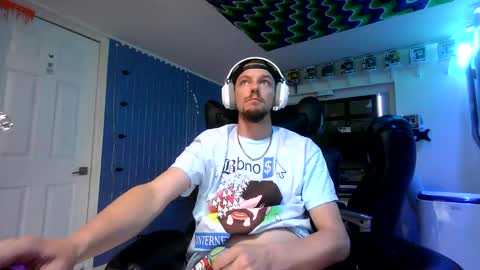 hungtxcock92 online show from 04/18/26, 09:26