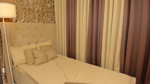 Snapshot of hunkhomerontop chatting on 10/10/25, 06:01 hunkhomerontop online show from 10/10/25, 06:01