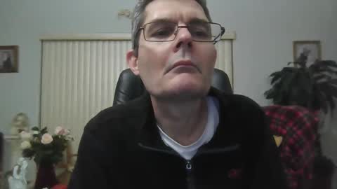 Snapshot of hunkmasclefad458 chatting on 02/16/26, 06:42 hunkmasclefad458 online show from 02/16/26, 06:42