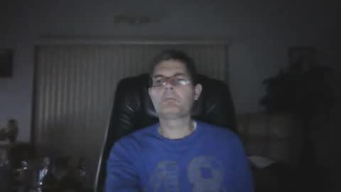 Snapshot of hunkmasclefad458 chatting on 04/12/26, 03:00 hunkmasclefad458 online show from 04/12/26, 03:00