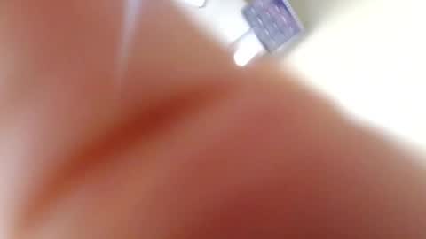 Snapshot of hunkyneighbor chatting on 12/20/24, 05:40 leo online show from 12/20/24, 05:40