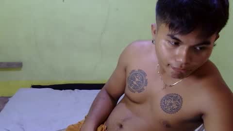 hunkyzeus online show from 10/15/25, 11:43