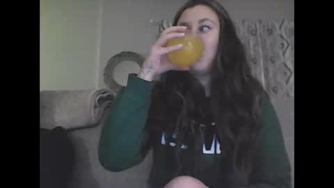 Snapshot of hunnnydee chatting on 02/24/26, 03:15 hunnnyd online show from 02/24/26, 03:15